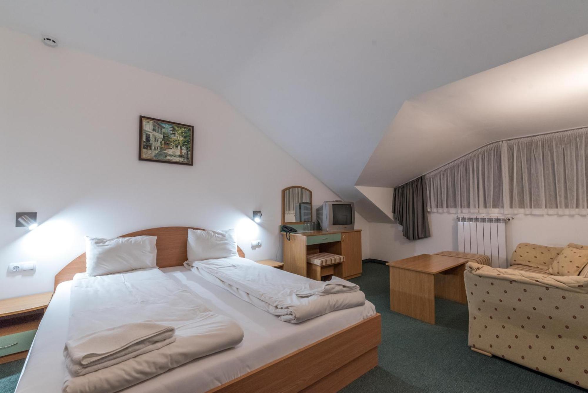 Hotel Iceberg Bansko Exterior photo