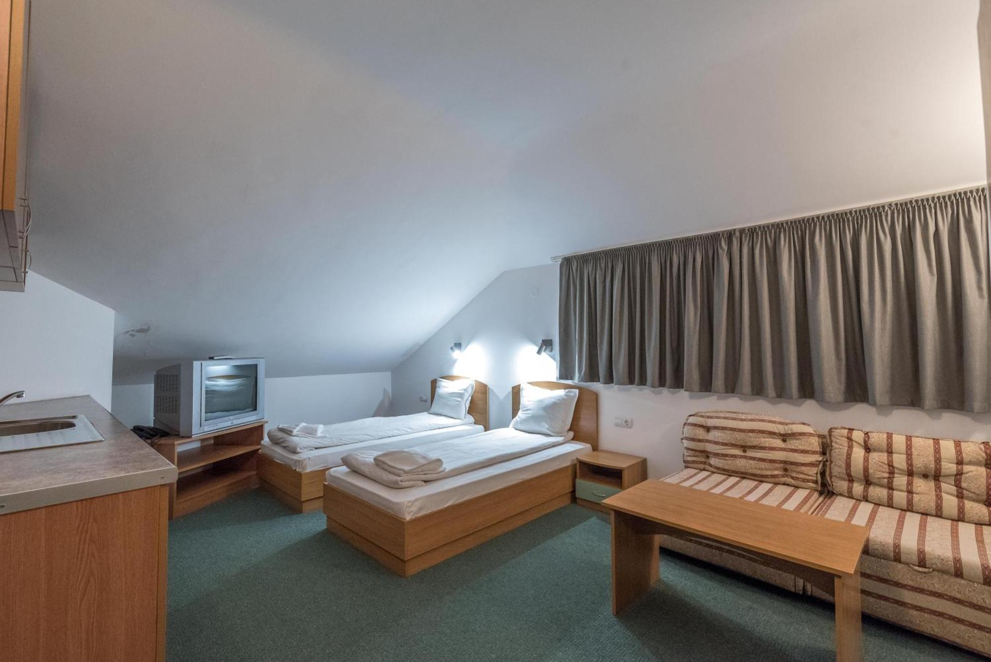 Hotel Iceberg Bansko Exterior photo