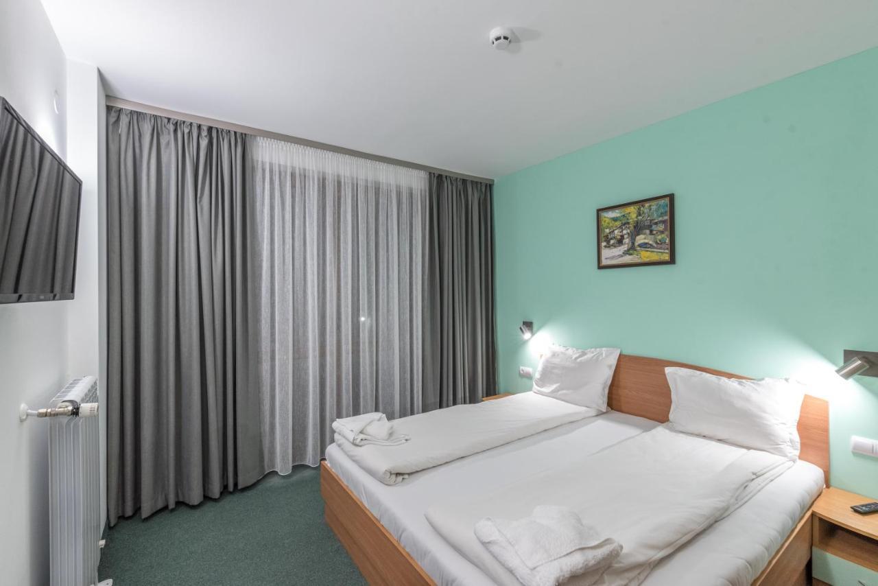 Hotel Iceberg Bansko Exterior photo